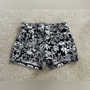 SO - Black and White Shorts - Little Girl’s Size: 7